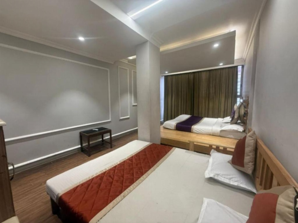 Room image 3